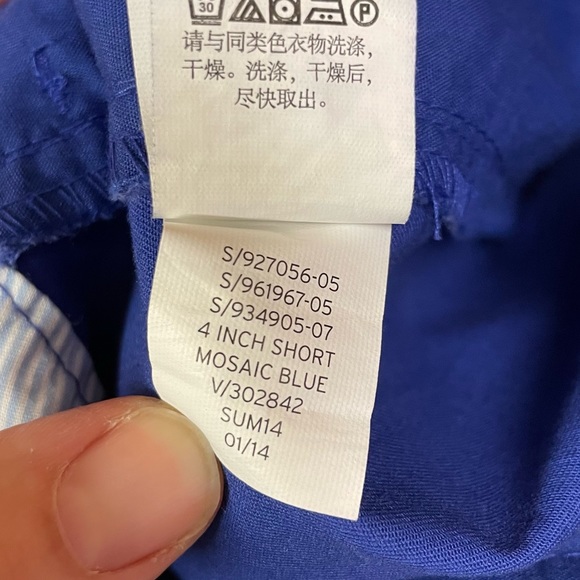 Gap 4 Inch Short Size 8 - Picture 5 of 6